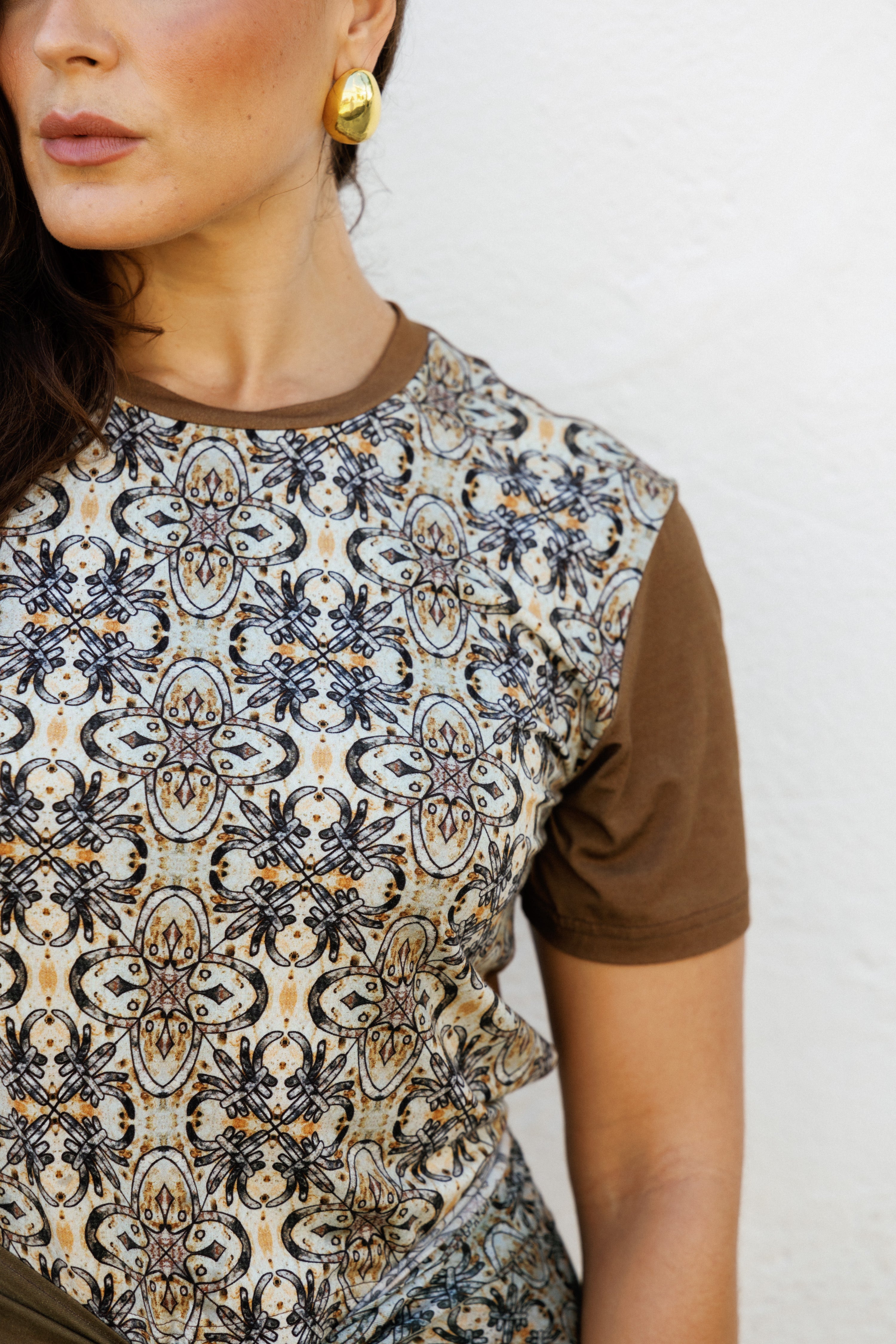 T-shirt Colonial in Las Damas Print and Brown